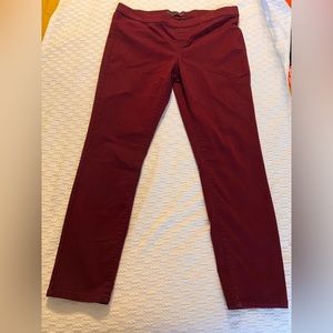 No Boundaries maroon pull on skinny pants. Size XL (15-17)